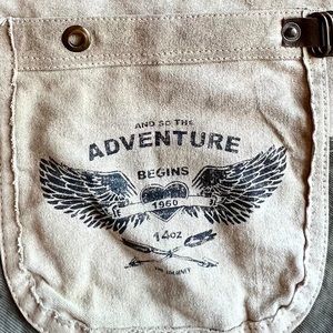 Used maybe 3 times canvas purse/bag excellent condition.